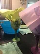 Load image into Gallery viewer, Glitter Stem Wine Glass